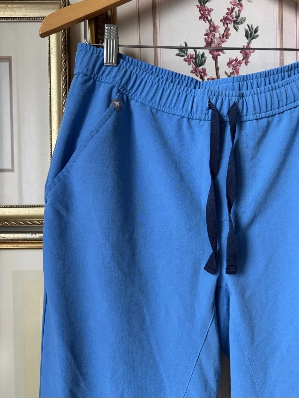 Figs Tansen Casual Scrub Pant Joggers Ciel Blue Medium Short